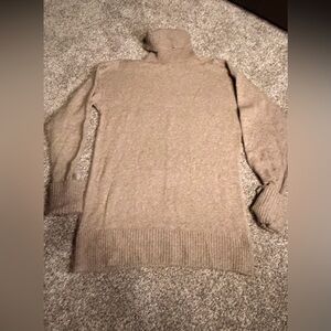 NWOT - Old Navy Oversized Taupe Knit Long turtleneck Sweater